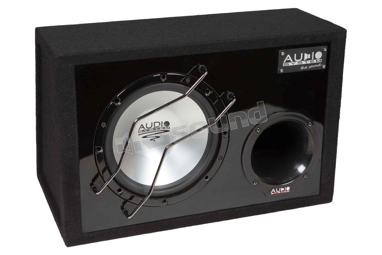 HX 10 PHASE BR 25 cm sub in a ported enclosure Audio System