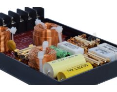 X02-01 crossover for two-way systems Proaudio