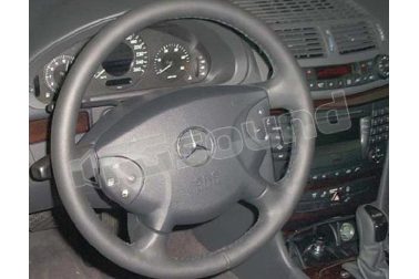 KCE-MB MERCEDES dal 2004  Alpine