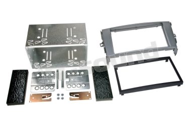 391300-13 Toyota Auris Pioneer