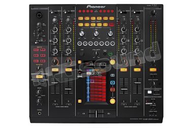 DJM-2000NXS punta di diamante dei mixer a 4 canali Pioneer DJ