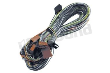 CP118 - MERCEDES E con amplificatore posteriore  RG Sound