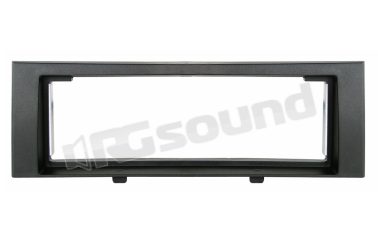 03326 mascherina con foro ISO per Mitsubishi Colt Phonocar