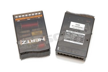 2W30 crossover a 2 vie con taglio a 2800 Hz 12/12dB regolazione livello tweeter e controlli per la risposta in frequenza Hertz