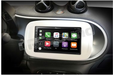 CA-HR-SMA-EVO.001W kit Smart Forfour (W453) / Fortwo (C453/A453) con mascherina bianca per monitor SPH-EVO62DAB e 64DAB Pioneer