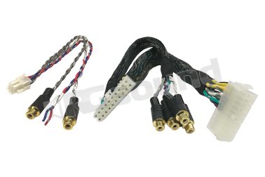 MPK-RCA6-PP consente di collegare l'amplificatore M4+/M6v2 con cavi RCA e cablaggio ISO MUSWAY