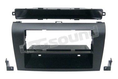 03430 mascherina con foro ISO per Mazda 3 Phonocar